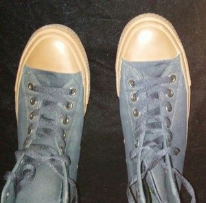 Converse Black High Top Gum sole